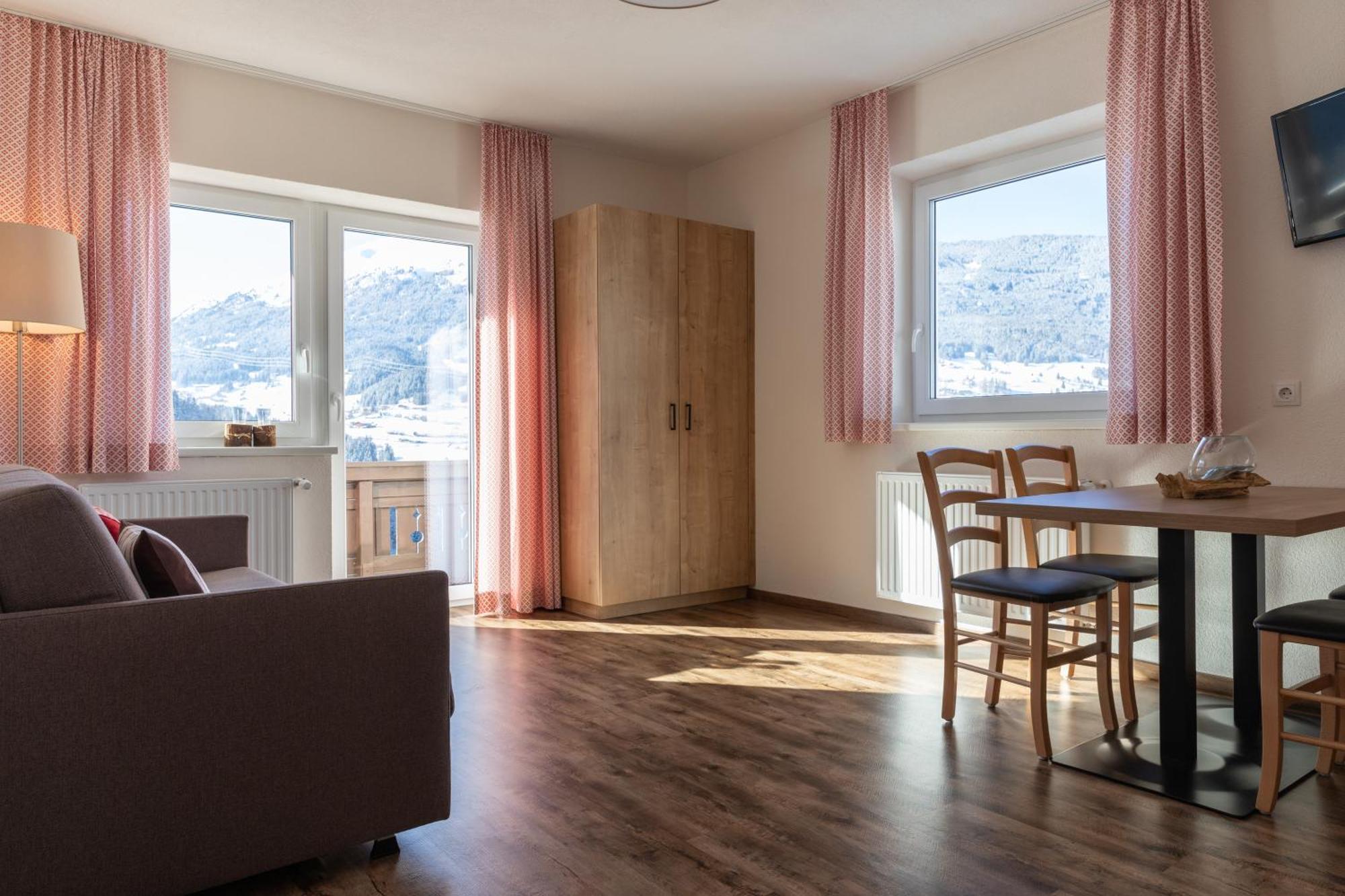 제르젠스 Pitztal Living 아파트 호텔 외부 사진