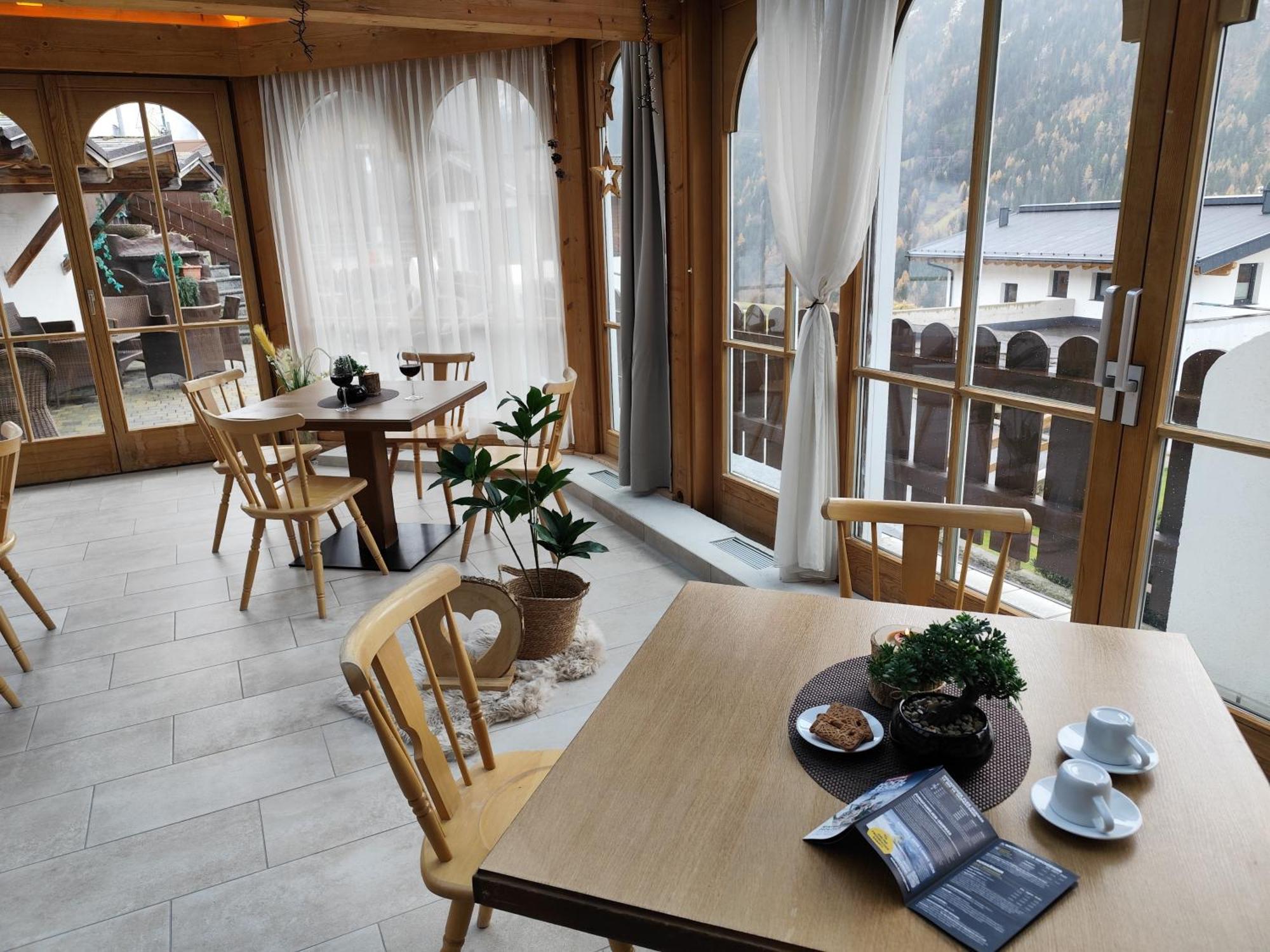 제르젠스 Pitztal Living 아파트 호텔 외부 사진